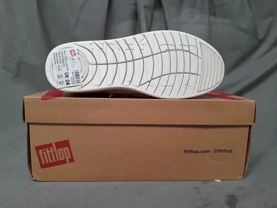 BOXED PAIR OF FITFLOP RALLY CRYSTAL-BACKTAB LEATHER SNEAKERS IN WHITE/SILVER UK SIZE 4