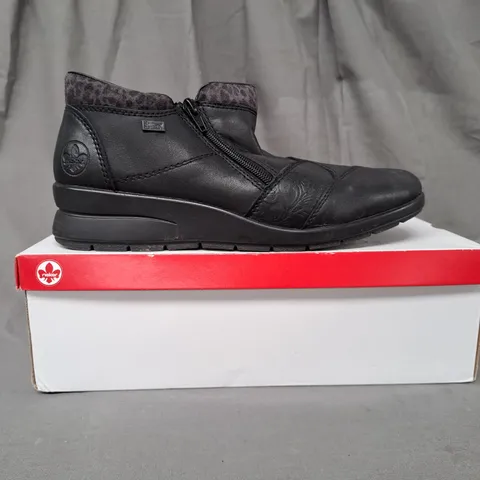 BOXED PAIR OF RIEKER SHOES IN BLACK UK SIZE 8