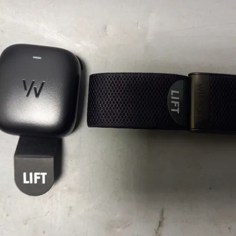 WHOOP 4.0 FITNESS TRACKER IN ONYX