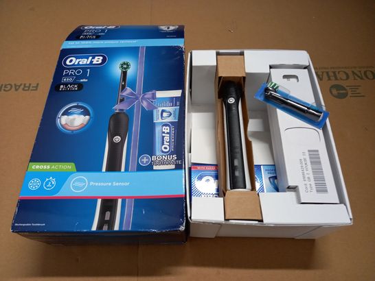 BOXED ORAL-B PRO 1 650 ELECTRIC TOOTHBRUSH