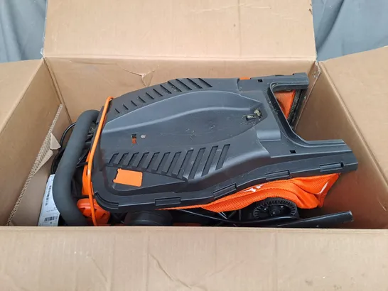 BOXED YARD FORCE ELECTRIC LAWNMOWER 