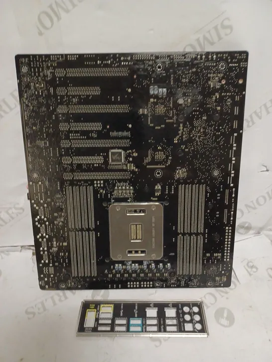 ASUS X99-E WS/USB 3.1 MOTHERBOARD 