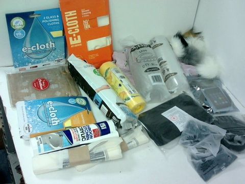 SMALL BOX OF ASSORTED HOMEWARE ITEMS TO INCLUDE BIN BAGS, FACEMASKS, LED LIGHT STRIP
