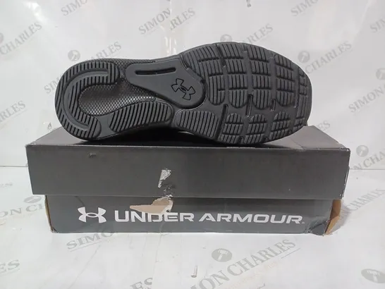 BOXED PAIR OF UNDER ARMOUR HOVR TURBULENCE 2 SHOES IN BLACK UK SIZE 11