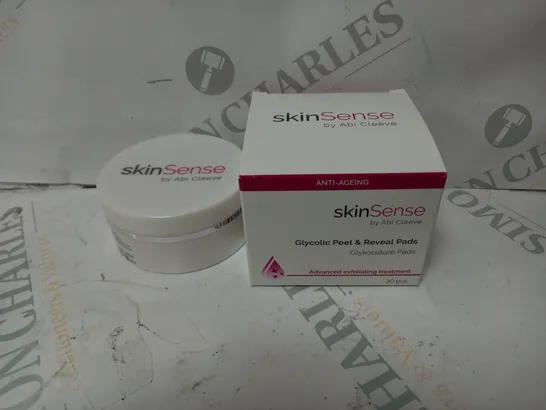 SET OF TWO BOXED ABI CLEEVE SKINSENSE GLYCOLIC PEEL & REVEAL PADS 2 X 30PC