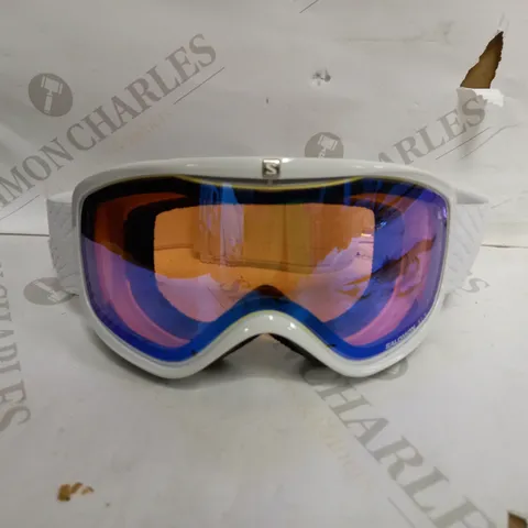 SALOMON SENSE PHOTO WHITE WOMEN'S GOGGLES SKI SNOWBOARD, DESIGNED FOR HER , WIDE FIELD OF VISION , DYNAMIC COLOUR TINT CHANGE