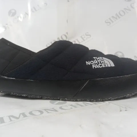 BOXED PAIR OF THE NORTH FACE THERMOBALL TRACTION MULE V DENALI IN BLACK UK SIZE 13