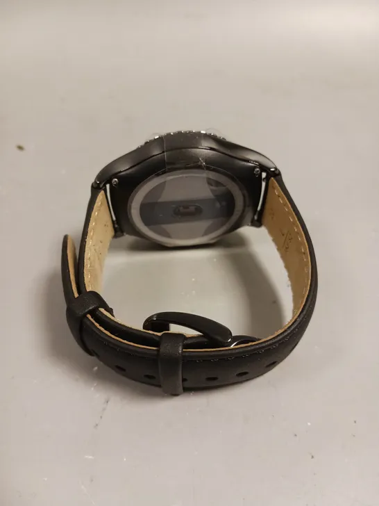 BOXED SAMSUNG GEAR S2 CLASSIC SMARTWATCH 