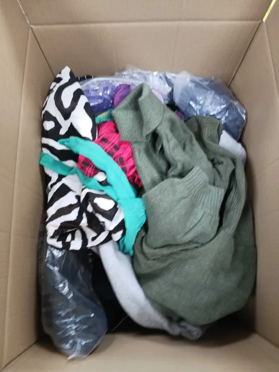 BOX OF APPROXIMATELY 15 ASSORTED CLOTHING ITEMS TO INCLUDE BATHING BRA, TRACKSUIT BOTTOMS, PLT DUNGAREE ETC