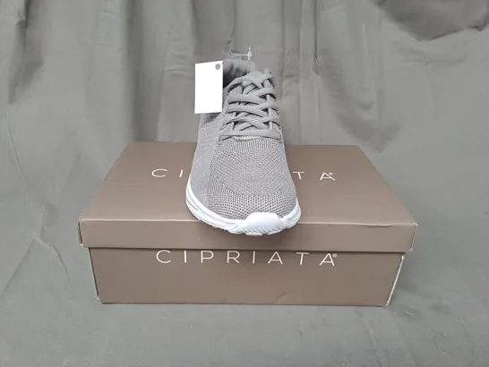 BOXED PAIR OF CIPRIATA LEONA TRAINERS IN GREY W. SPARKLE EFFECT SIZE 6