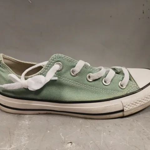 CONVERSE OX TRAINERS IN LIGHT GREEN SIZE 4 