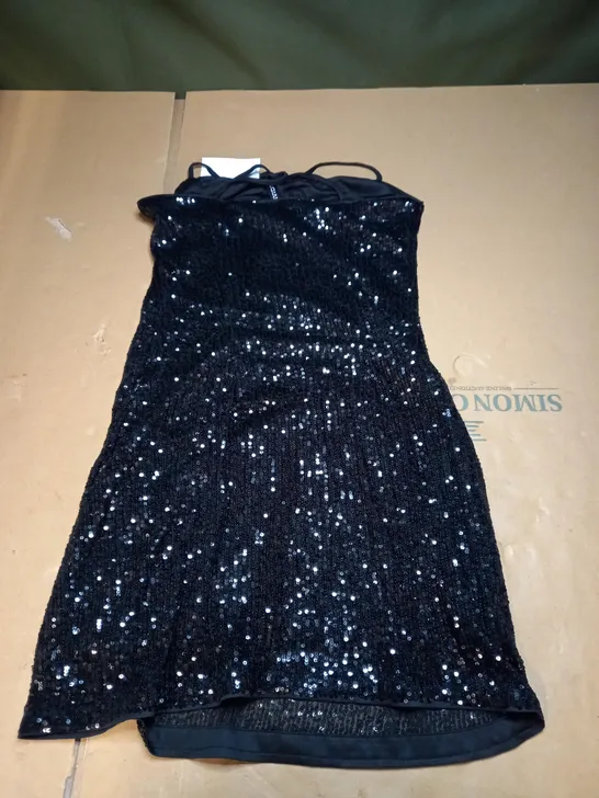 H&M DIVIDED SEQUINED SHOULDER STRAP DRESS - S