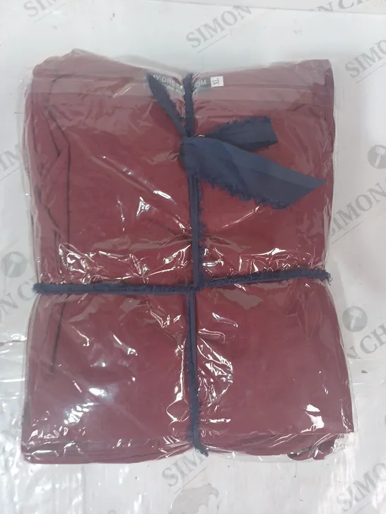 APPROXIMATELY 10 BRAND NEW MY DRESS ROOM TOPS IN BURGUNDY SIZE XL