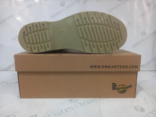 BOXED PAIR OF DR MARTENS 2976 BOOTS IN CREAM/OLIVE UK SIZE 7