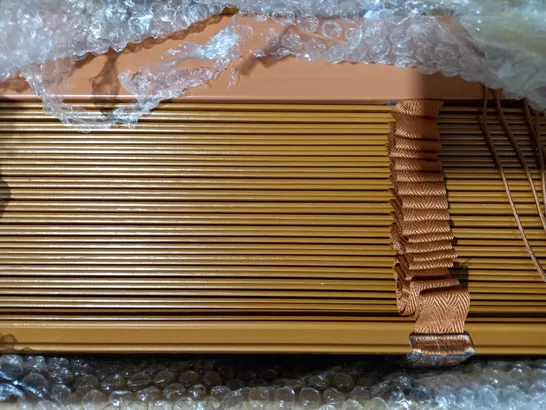 BOXED UNBRANDED WOODEN BLINDS