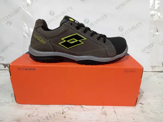 BOXED PAIR OF WORKS LOTTO SHOES IN ASPHALT COLOUR UK SIZE 8