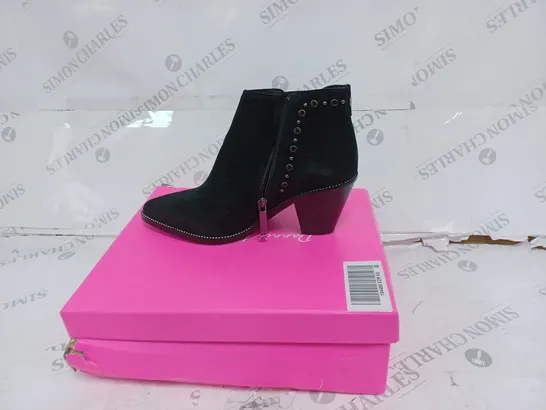 BOXED DANNII MINOGUE BLACK SUEDE WESTERNBOOTS- SIZE 38