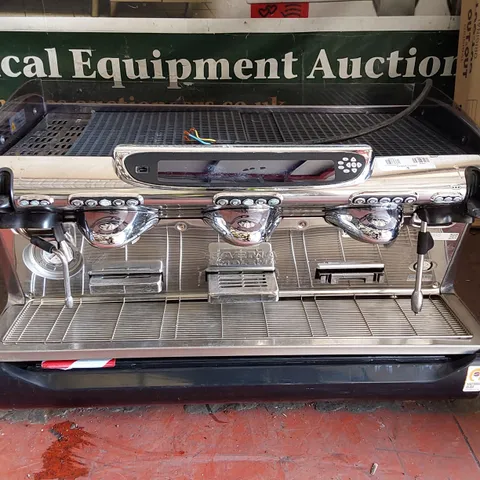 FAEMA EMBLEMA 3 GROUP ESPRESSO MACHINE