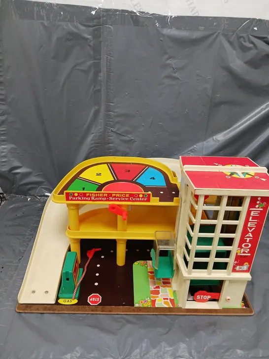 FISHER PRICE KIDS PLAY SET 