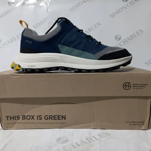 BOXED PAIR OF CLARKS TRAINERS IN BLUE/GREY UK SIZE 7