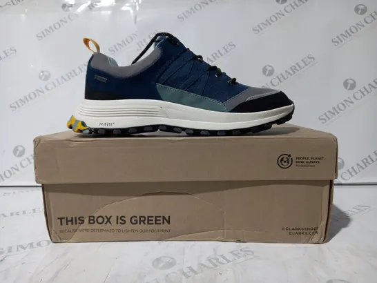 BOXED PAIR OF CLARKS TRAINERS IN BLUE/GREY UK SIZE 7