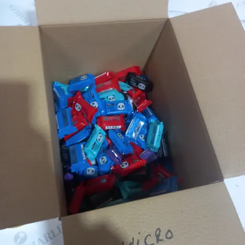 BOX OF APPROXIMATELY 110 CANDY CABLE USB CHARGERS