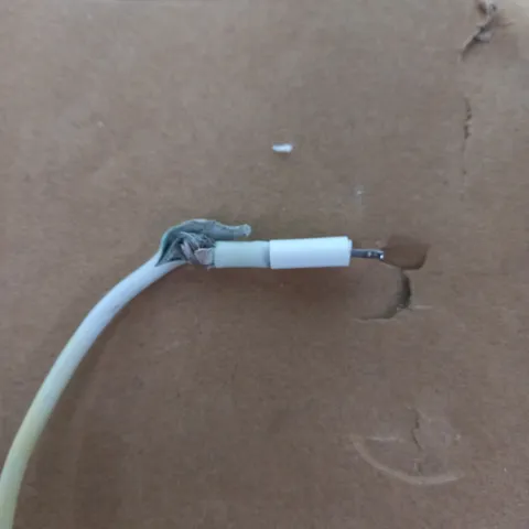 APPLE USB-C TO LIGHTNING CABLE - 2 METERS