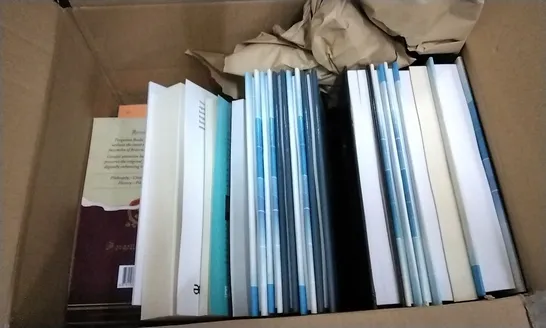 BOX OF APPROXIMATELY 25 ASSORTED BOOKS INCLUDING POETRY, RELIGION AND HISTORY 