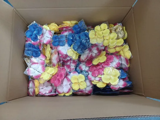 LARGE QUANTITY OF DECORATIVE FLOWER PETALS ASSORTED COLOURS