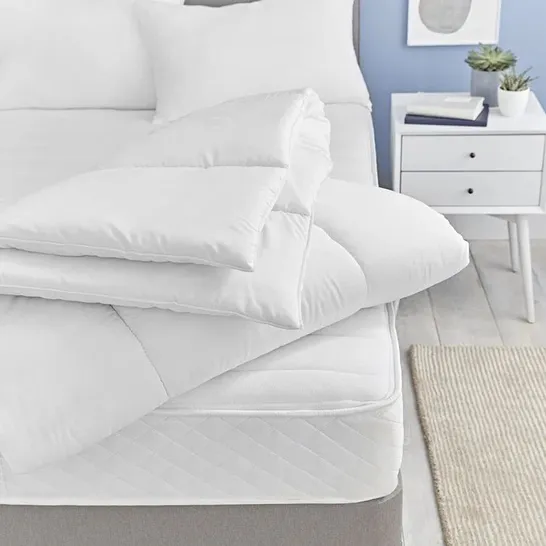 JOYAN 100% HOLLOWFIBRE POLYESTER 10.5 TOG DUVET