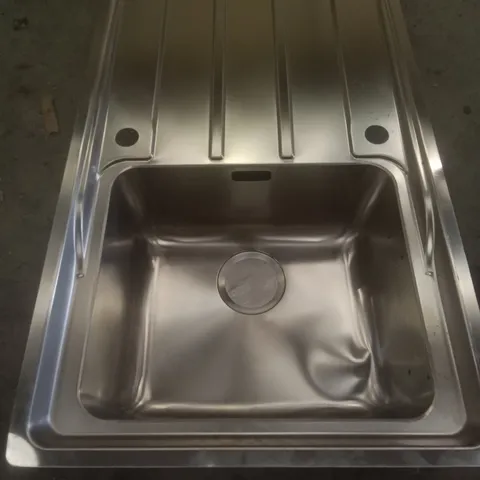 DOMESTIC STAINLESS STEEL KITCHEN SINK 