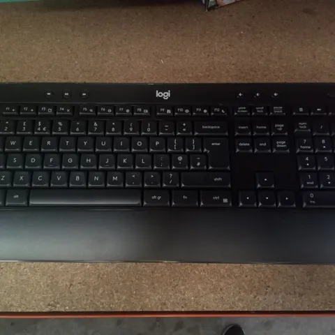 LOGITECH MK540 WIRELESS KEYBOARD