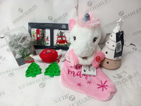 APPROXIMATELY 20 ASSORTED CHRISTMAS PRODUCTS TO INCLUDE; TREE LIGHTS, I PLAY LIGHT UP UNICORN, HANDCRAFTED CARDS AND STRING LIGHTS