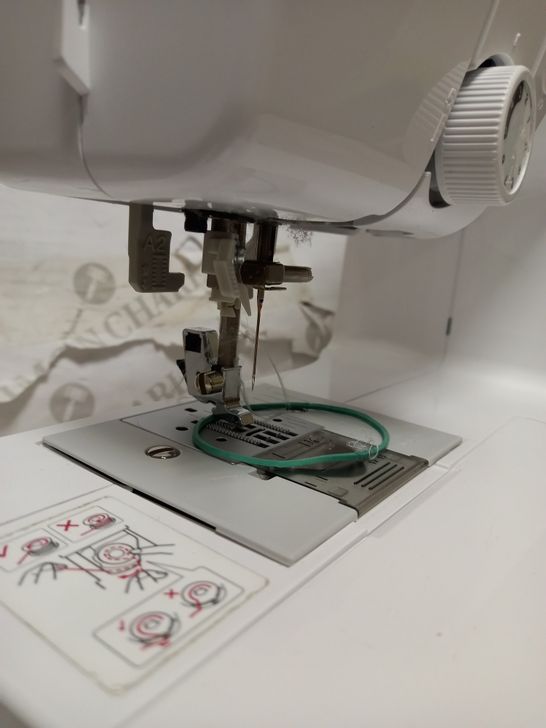 BROTHER FS-40 COMPUTERISED SEWING MACHINE 