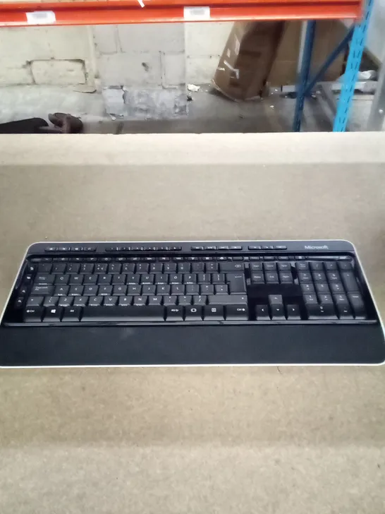 MICROSOFT KEYBOARD AND MOUSE SET