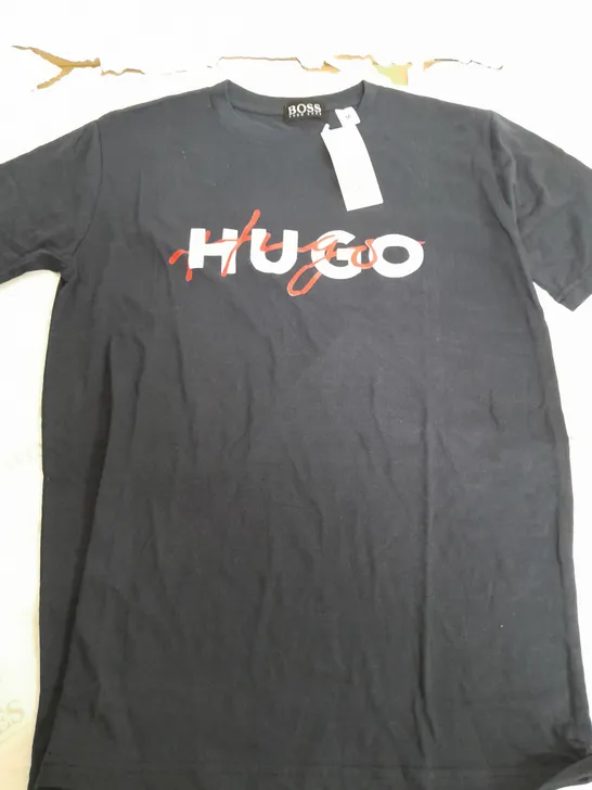 HUGO BOSS NAVY T-SHIRT - MEDIUM