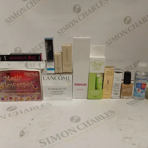 BOX OF APPROX 20 ASSORTED HEALTH & BEAUTY ITEMS TO INCLUDE - LANCOME ENERGIE DE VIE - BURBERRY FRESH GLOW - YSL TATOUAGE CONTURE ECT. 