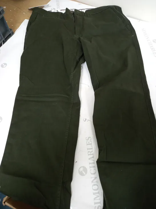 JACKS & JONES REGULAR FIT PANTS IN DARK GREEN - 34/30"