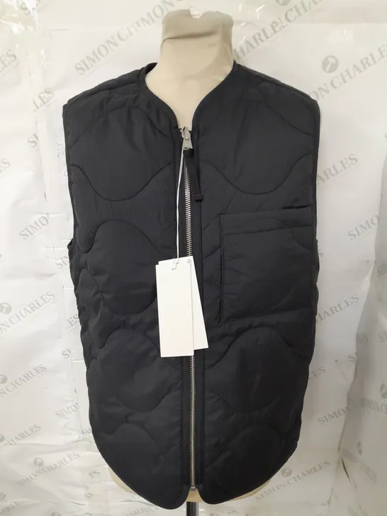 ARKET INSULATING GILET IN BLACK - EUR XS