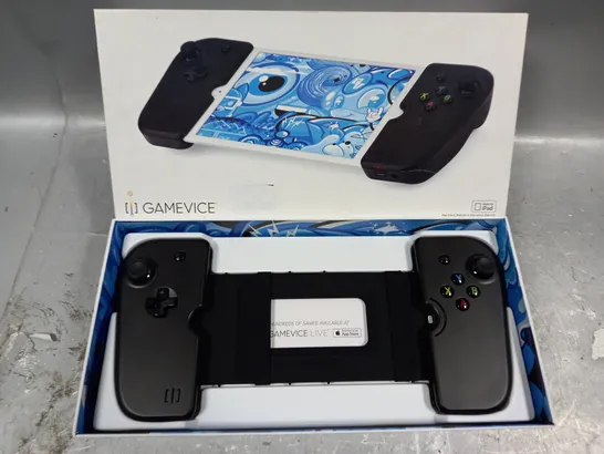 BOXED GAMEVICE DEVICE CONTROLLER MAD FOR IPAD