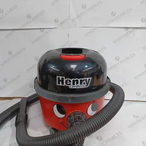 HENRY THE HOOVER CORDLESS VACUUM CLEANER