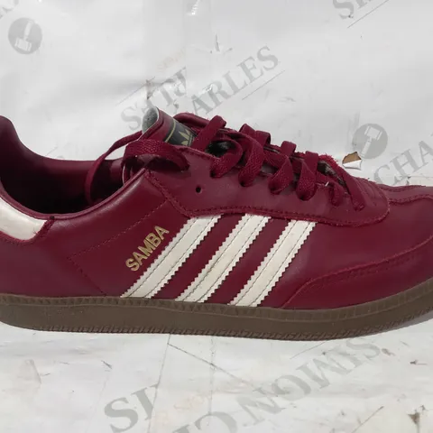 BOXED PAIR OF ADIDAS SAMBA SHOES IN RED/WHITE UK SIZE 11.5