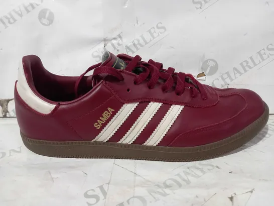 BOXED PAIR OF ADIDAS SAMBA SHOES IN RED/WHITE UK SIZE 11.5