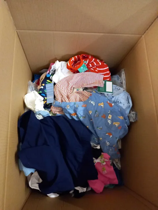 LARGE BOX OF ASSORTED KIDS CLOTHING ITEMS TO INCLUDE BAGS, BABY GROWS AND DRESSES