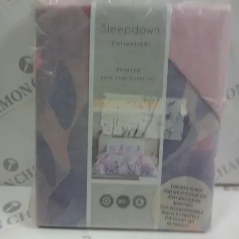 SLEEPDOWN BOTANICAL LEAVES BLUSH KINGSIZE DUVET SET