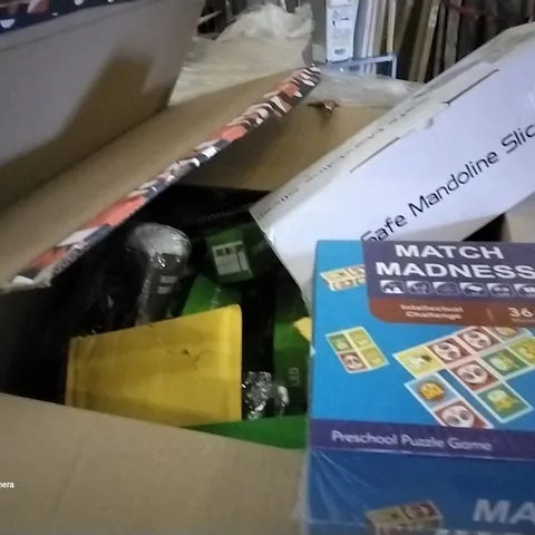 PALLET OF ASSORTED ITEMS TO INCLUDE A SAFE MANDOLINE SLICER,  LED METEOR LIGHT AND A MATCH MADNESS GAME 