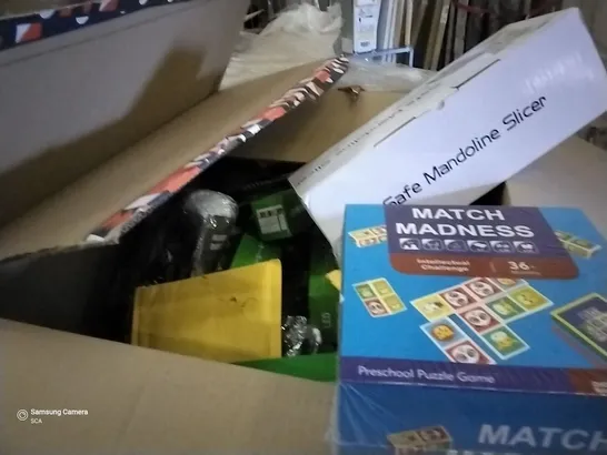 PALLET OF ASSORTED ITEMS TO INCLUDE A SAFE MANDOLINE SLICER,  LED METEOR LIGHT AND A MATCH MADNESS GAME 