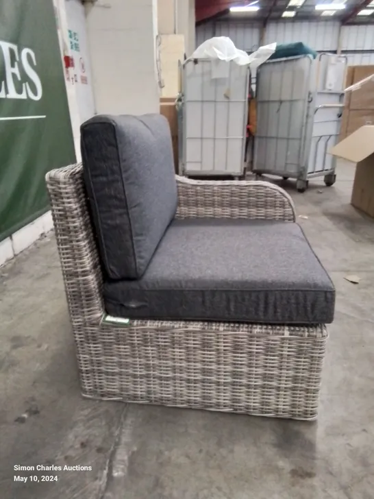 BOXED CURVED ARM LEFT CORNER CHAIR - LIGHT GREY 