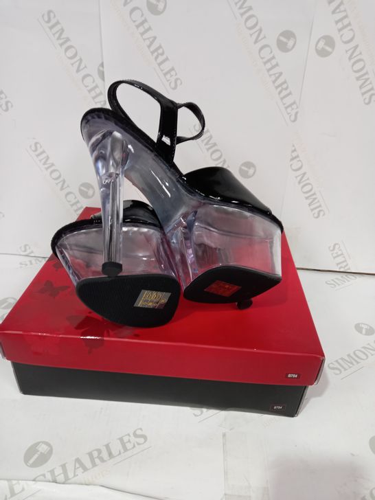 BOXED PAIR OF PLEASER HIGH HEELS SIZE 8
