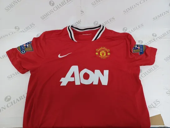 MANCHESTER UNITED HOME SHIRT - LARGE